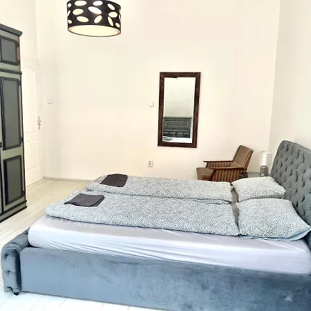 Apartmán L8 *